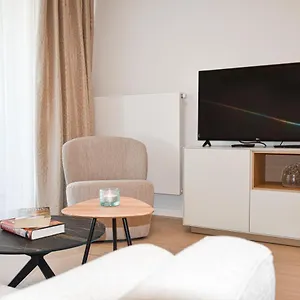 https://crystal-residences-luxurious-seaside-apartments.ostend-hotel.net